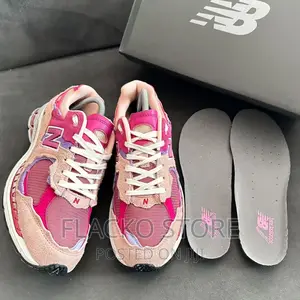 Original New Balance 2002r Protection Pack Pink Sneakers