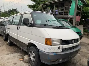 Volkswagen Transporter 2003 White