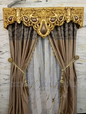 Royal Antique Board Curtain