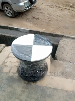 Quality Sofa Table/Ottoman
