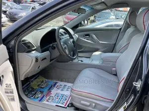 Toyota Camry LE 4dr Sedan (2.5L 4cyl 6AM) 2010 Gray
