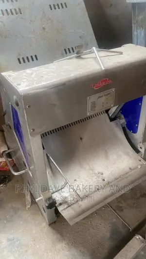 Industrial Bread Slicer