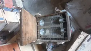 Pet Blow Bottle Mould