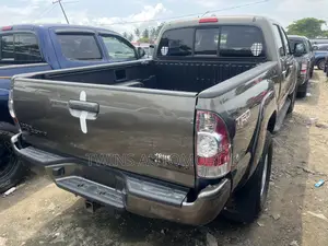 Toyota Tacoma Double Cab V6 Automatic 2010 Brown