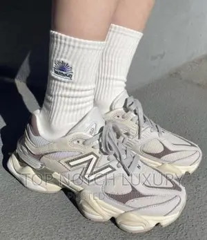 Original Newbalance Sneakers 9060