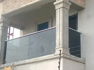 Frameless Glass (Handrail)