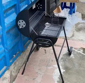 Charcoal Barbeque/ Grill