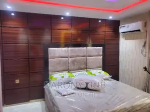 Fitted Wall Cladding and Bed Design
