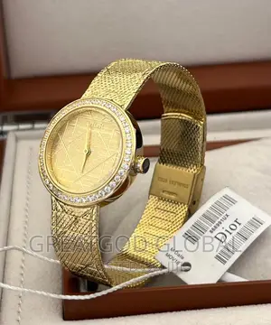 CHRISTIAN Dior Gold Female Chain Wrist Watches 