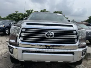 Toyota Tundra 2016 Brown