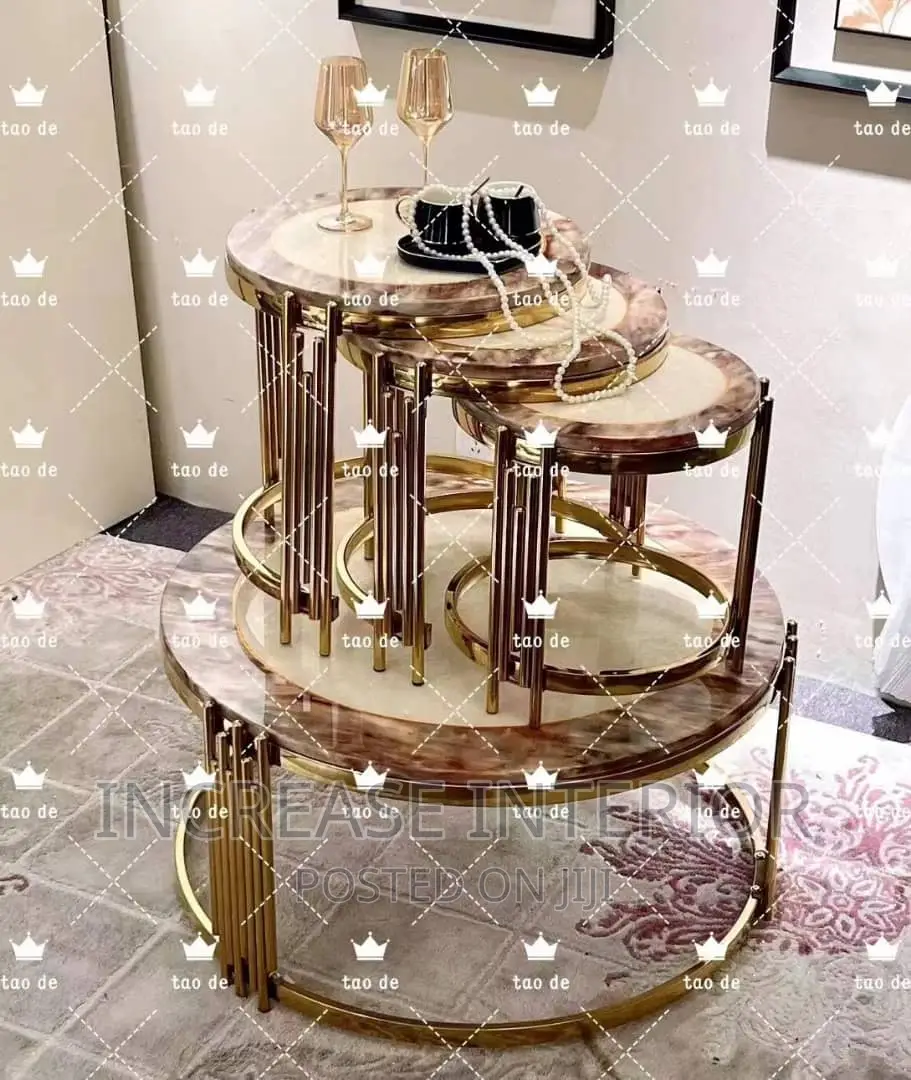 Luxury Marble Center Table With Side Stools