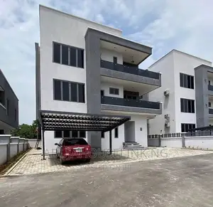5bdrm Mansion in Wuye Abuja for sale