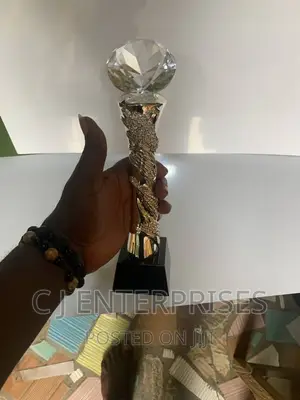 Trophy Award Plaque V765