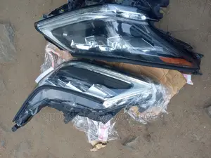 Headlight Set Toyota Lexus LX570 2018 2020