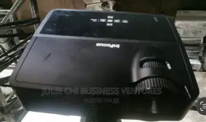 Quality Infocus Projector With Hdmi Remote and Power Cable