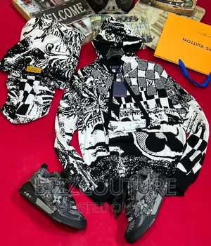 Original LOUIS VUITTON HOODIES Available in Store