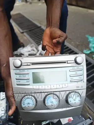 Toyota Camry 2007 Radio and Cd Player