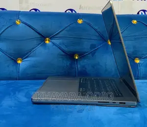 Laptop Apple MacBook Pro 2021 M1 32GB Apple M1 Pro SSD 1T