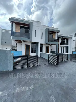 4bdrm Duplex in Chevron for sale