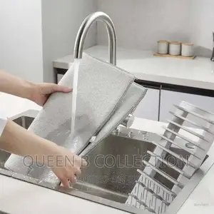 Foldable Dish Drying Mat.