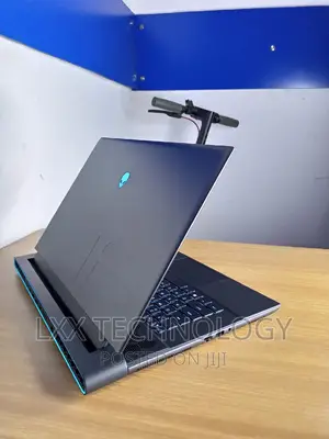 New Laptop Dell Alienware M16 R1 32GB AMD Ryzen 9 SSD 2T