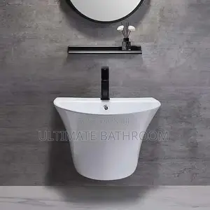 White Wall. Hung Basin