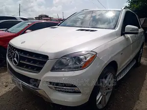 Mercedes-Benz M Class ML 550 4Matic 2013 White