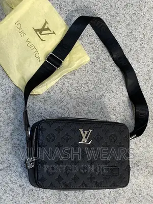 LV Crossbag