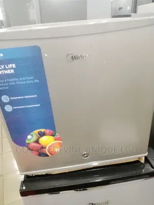 Midea Bedside Fridge