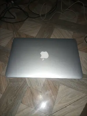 Laptop Apple MacBook Air 4GB Intel Core I5 SSD 256GB