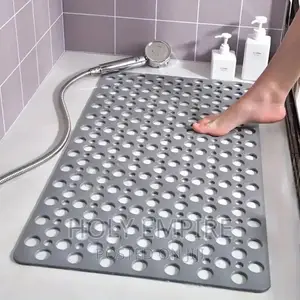 Bathroom Non-Slip Mat With Suction Cup Round Hole Design