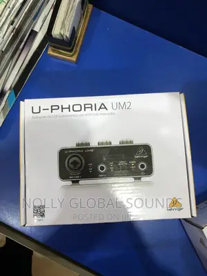 Behringer U-Phoria UM2 USB Audio Interface (Soundcard)