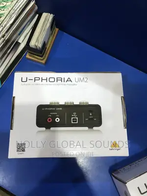 Behringer U-Phoria UM2 USB Audio Interface (Soundcard)