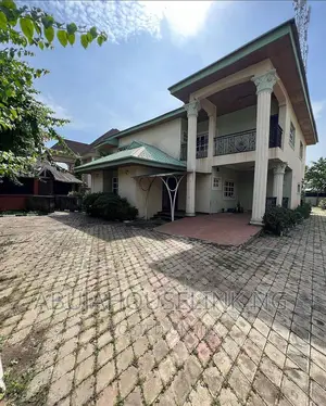 5bdrm Duplex in Gwarinpa Main Abuja for sale