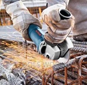 Bosch GWS 1400 a Small but Powerful Angle Grinder