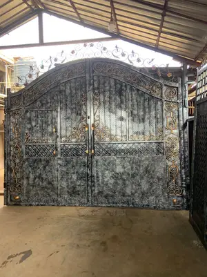 Arc Design Giant Gate