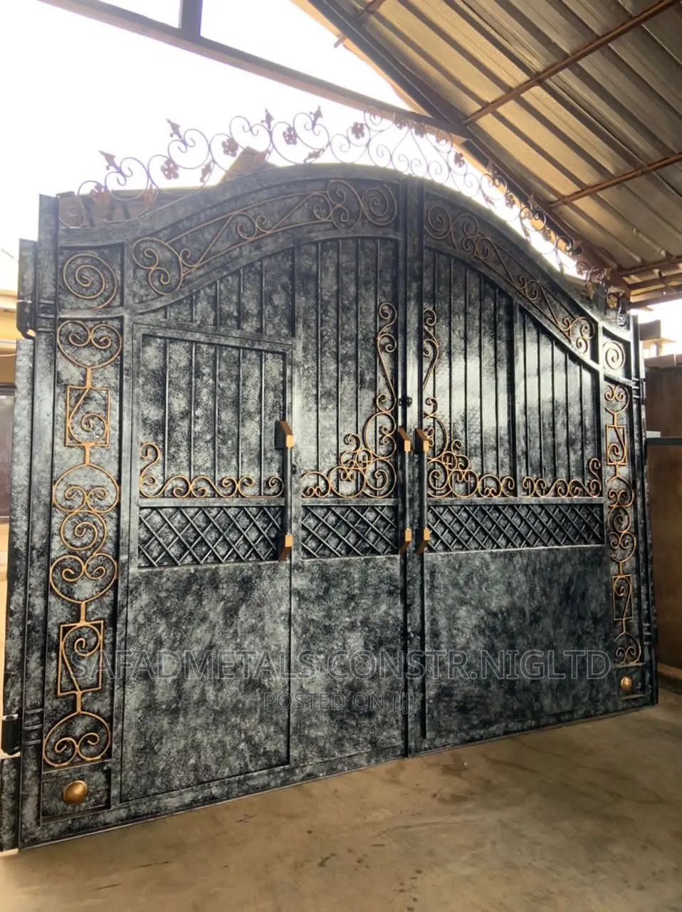 Arc Design Giant Gate