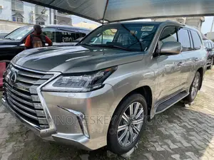 Lexus LX 570 AWD 2018 Gold