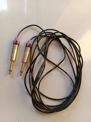 Black Jack to Jack Cable for Speakers Keyboards 5 Yards