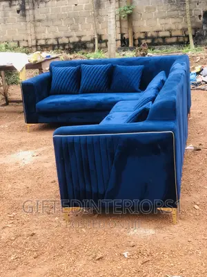 8 Seaters Sectional Sofa With 1 Single