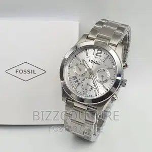 Original FOSSIL Silver Chain Ladies Watch Available in Store