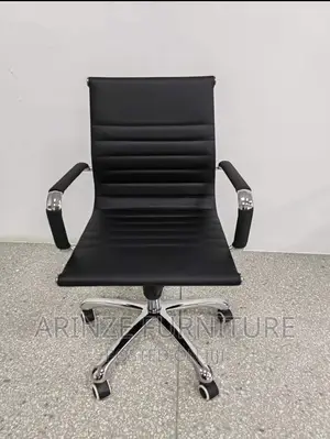 Strong Line Chair Low Back