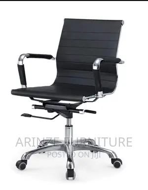 Strong Line Chair Low Back