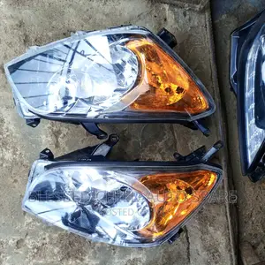 Headlamp Toyota Rav4 2010-2012