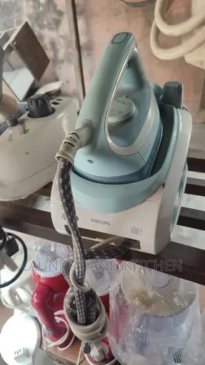 Philips Industrial Steam Iron for Laundry and Fashion Use