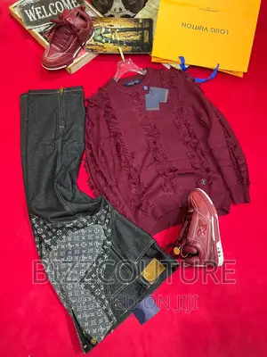 Original LOUIS VUITTON Sweatshirt Available in Store