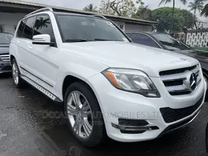 Mercedes-Benz GLK-Class Base GLK 350 4dr AWD 4MATIC (3.5L 6cyl 7A) 2015 White