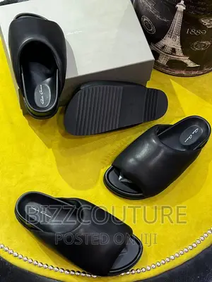 Original Rick OWEN Slippers Available in Store