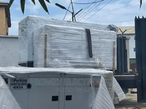40kva Perkins Diesel Soundproof Generator 100% Copper Coil