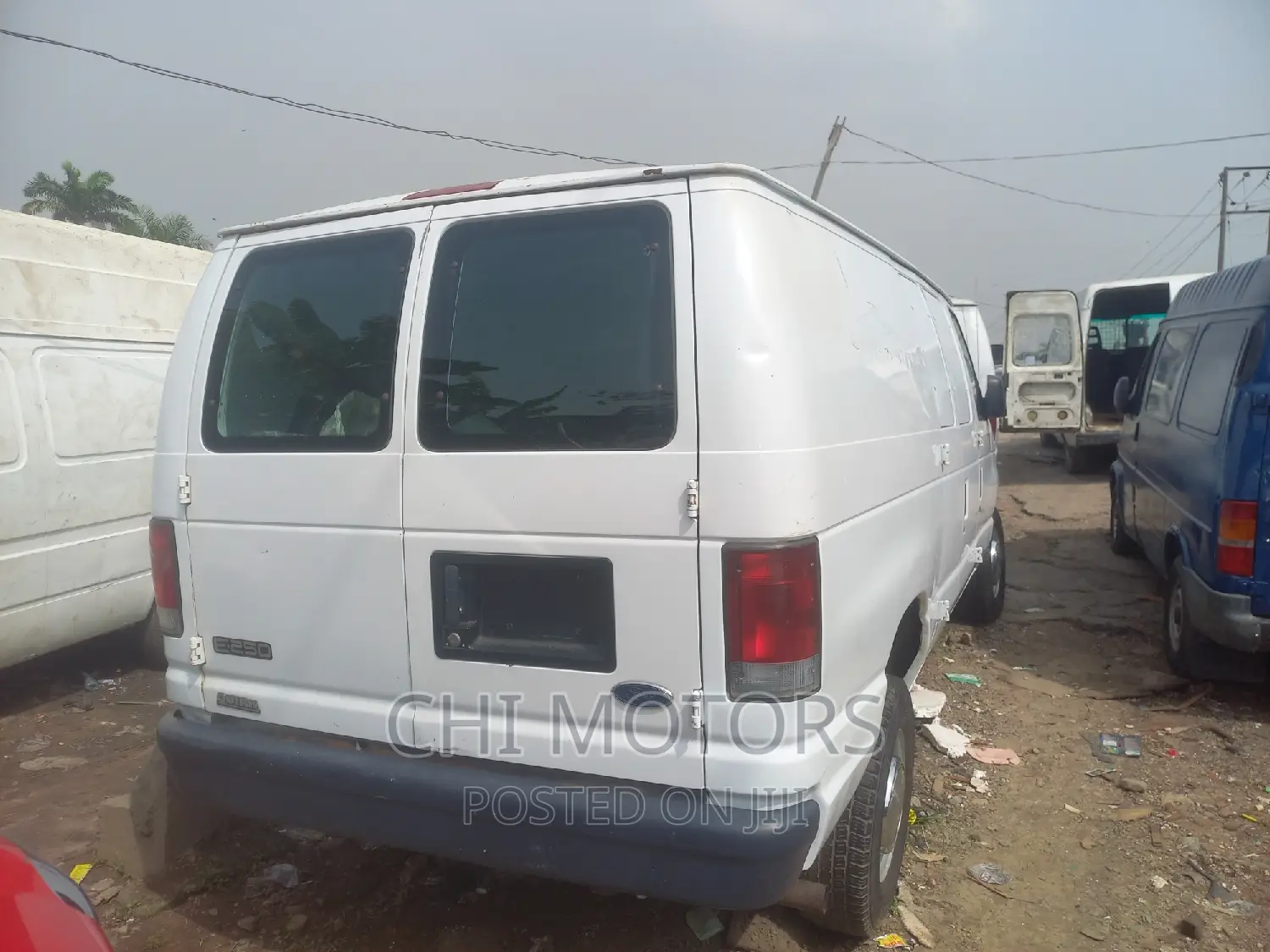 Ford E250 2005 White